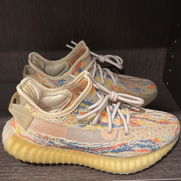 Yeezy sneakers - Picture 4 of 8